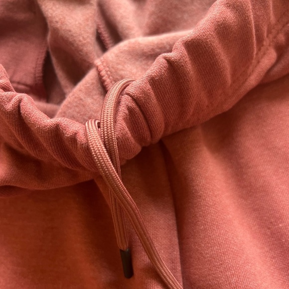 NWT Carhartt Men's Relaxed Fit Midweight Fleece Short Drawstring Back Zipper 🔥🔥 - Picture 4 of 7